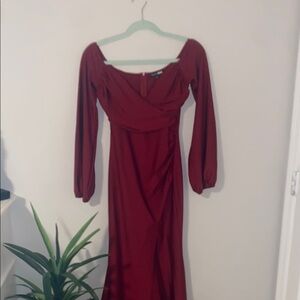 Elegant Burgundy Long Sleeve Dress
